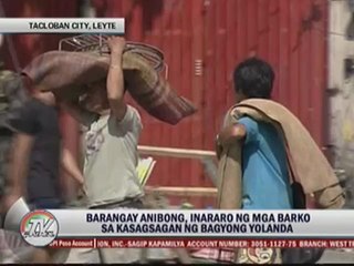 Ship destroys houses in Tacloban village