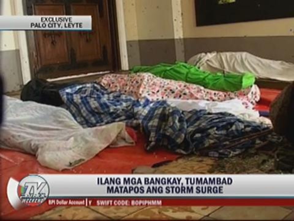Survivors turn to looting in Tacloban City