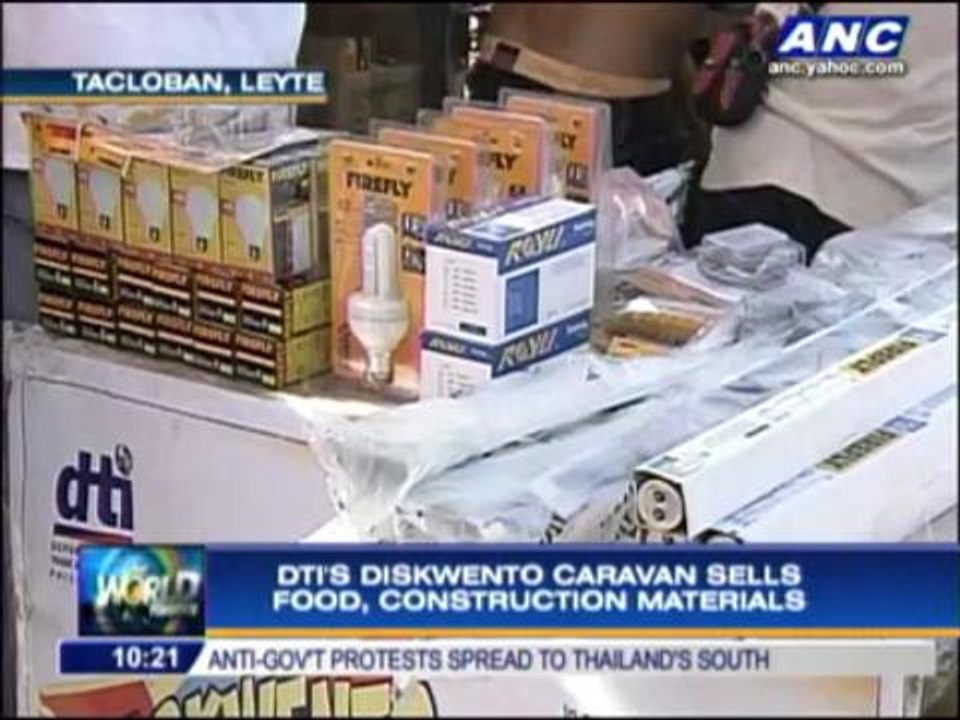 Remittance centers open in Tacloban, but cash quickly runs out