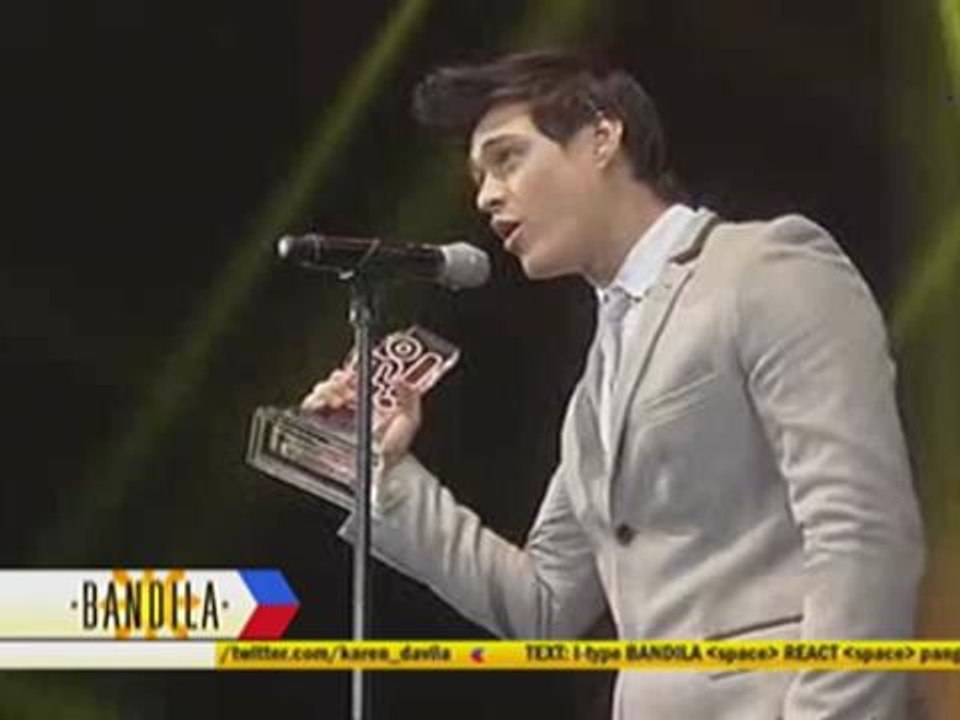 What keeps Enrique Gil grounded