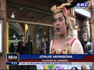 Pinoys in London give free hugs to thank Britons