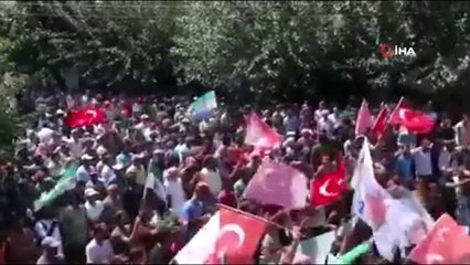 - Suriyelilerden Afrin'de Türkiye'ye Teşekkür Gösterisi