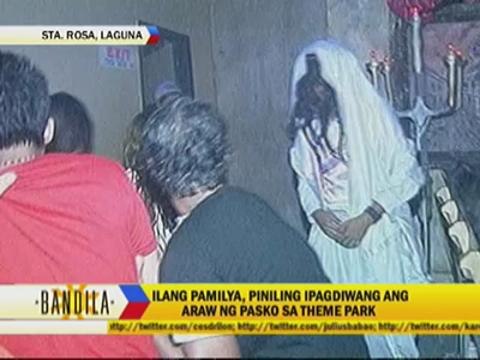 Pinoys flock to theme parks on Christmas