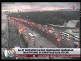 Rains, Christmas rush snarl Metro Manila traffic