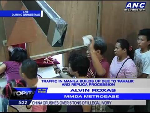 Manila traffic builds up due to 'pahalik'