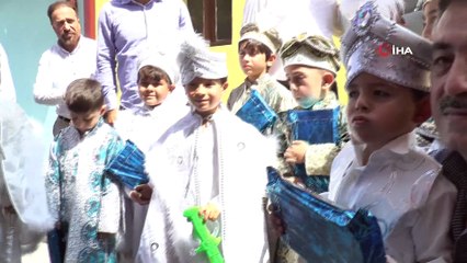 11 yetim çocuk erkekliğe ilk adımını attı