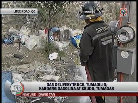 Tanker tilts, spills oil and gas in QC