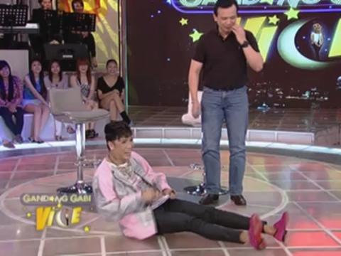 WATCH: Trillanes does push-ups over Vice Ganda