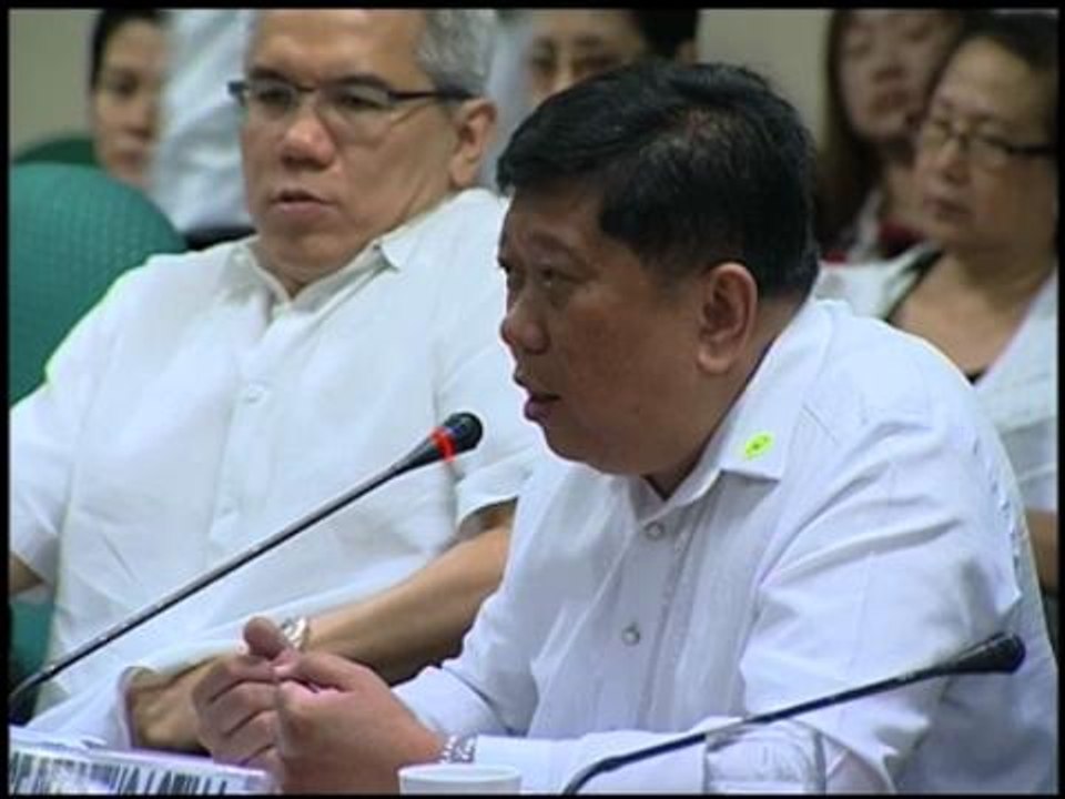 MRT chief blames complicated contracts for train woes