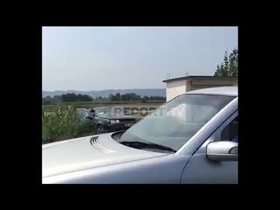 Report TV - Aksident mes dy makinave në Thumanë, katër të plagosur me urgjencë drejt Tiranës