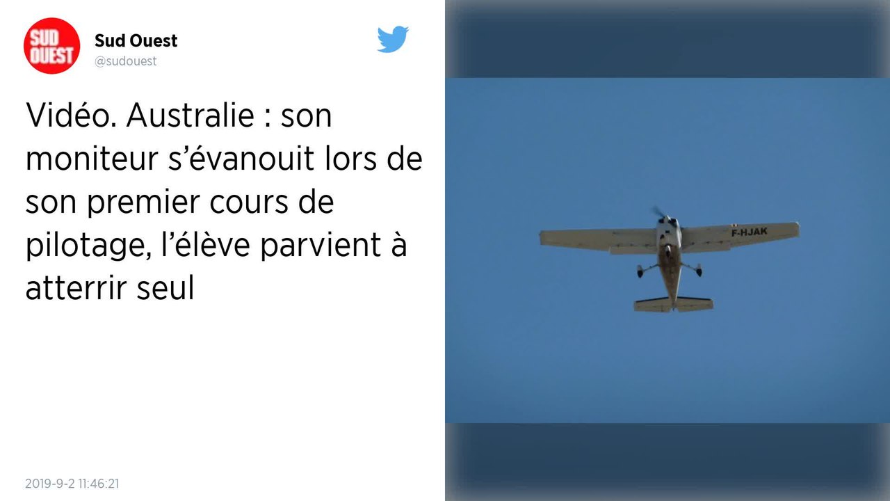 Pour son premier cours de pilotage, son instructeur s'évanouit, il est contraint d’atterrir tout seul.