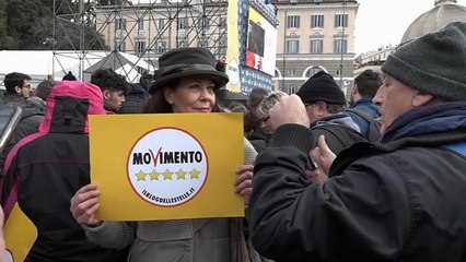 Militantes do 5 Estrelas votam coligação governamental