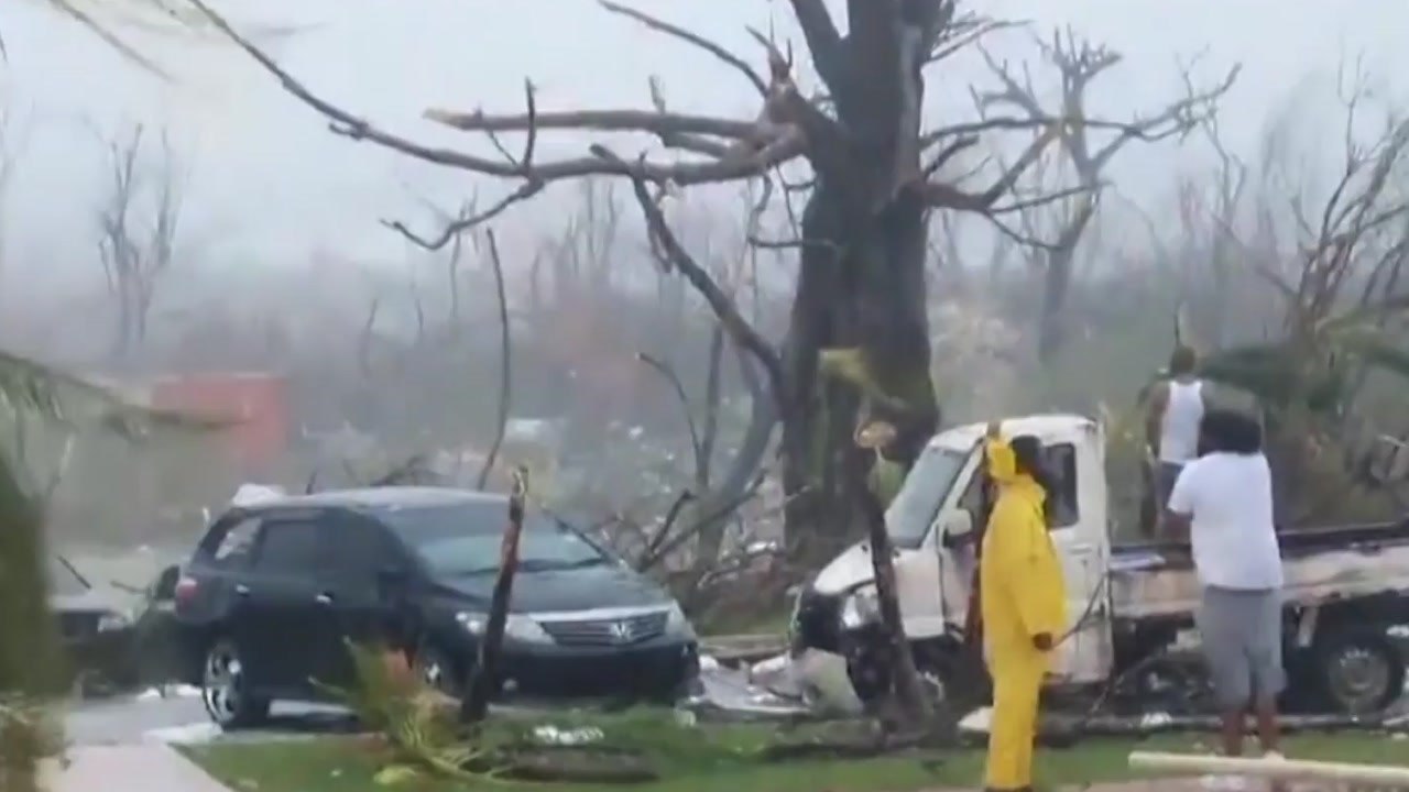 허리케인 도리안, 바하마 강타...폭우·강풍 피해 속출 / YTN