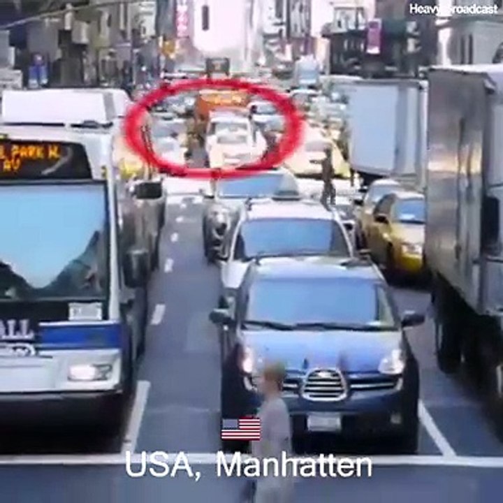 Comment réagissent les automobilistes face aux ambulances en fonction des pays!