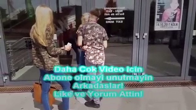 Öpüşme Cezalı Oyun Kızı Kucağına Aldı Türkçe Altyazılı Yeni 2019 #youtube #reynmen #ela #öpüşme