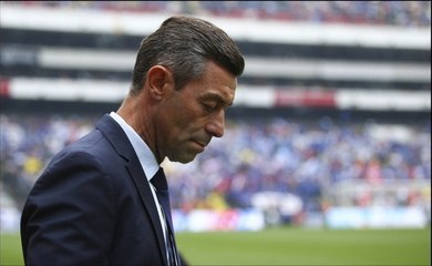 Pedro Caixinha deja de ser técnico del Cruz Azul