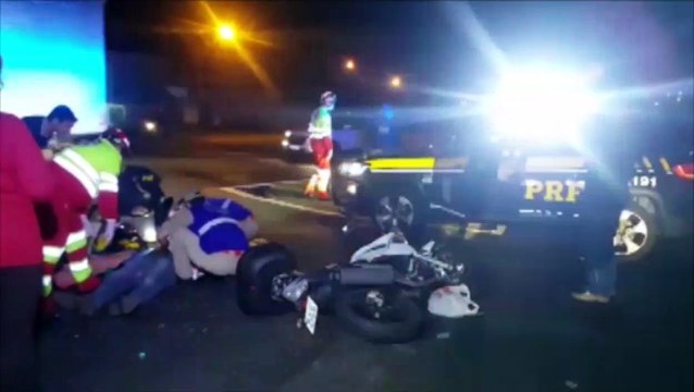 Yamaha Fazer e Jeep Renegade colidem na BR-277; um homem ficou ferido