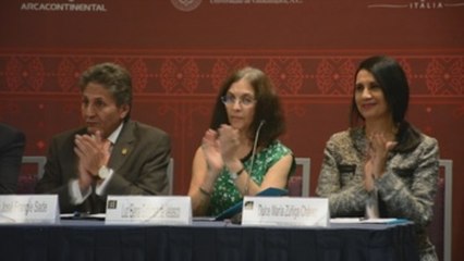 El premio FIL 2019 reconoce al poeta mexicano David Huerta por unir literaturas