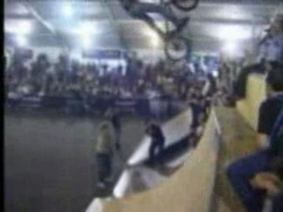 alex valentino en 900