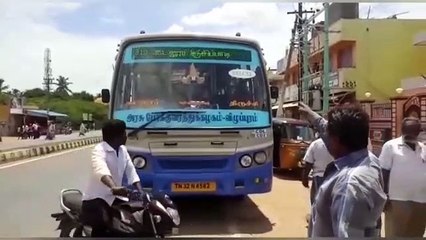 ஓசி பயணம்.. 10கிமீ கத்தி கத்தி உயிரைவிட்ட கண்டக்டர்.. கெத்து காட்டிய போலீஸ்காரர்..வீடியோ