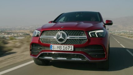 Mercedes-Benz GLE 4MATIC Coupé Driving Video