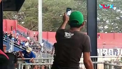 VIDEO: Suporter Persik dan PSIM Yogyakarta Saling Serang!