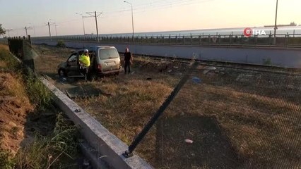Samsun'da otomobil demir yoluna yuvarlandı: 6 yaralı