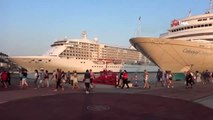 Kuşadası'na 3 gemiyle 4 bin 230 turist geldi