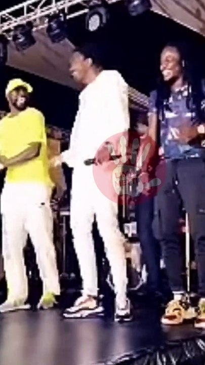 "Withiakh pouss" : La nouvelle danse de Wally Seck et Eumeudy Badiane qui va faire le buzz
