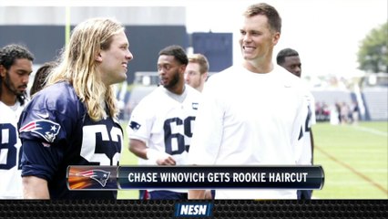 Tom Brady Gives Chase Winovich Rookie Haircut