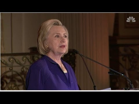 Hillary Clinton cite elle aussi la Bible pour dénoncer la tolérance zéro de Trump