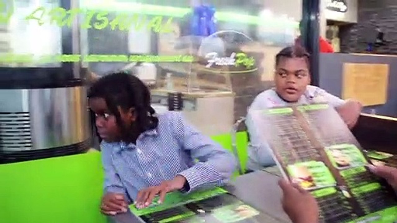 LA GALERE D'UNE MERE SORTIR AU RESTAURANT#sakinafamily6