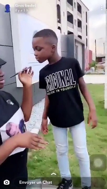 Ezekiel, le fils de Dj Arafat est trop adorable. Admirez sa joie de vivre !