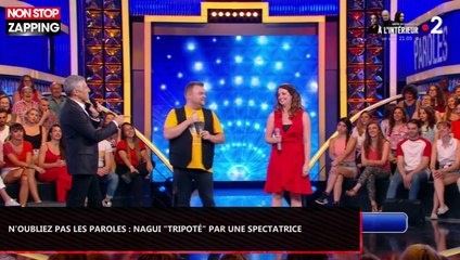 N'oubliez pas les paroles : Nagui "tripoté" par une spectatrice (Vidéo)