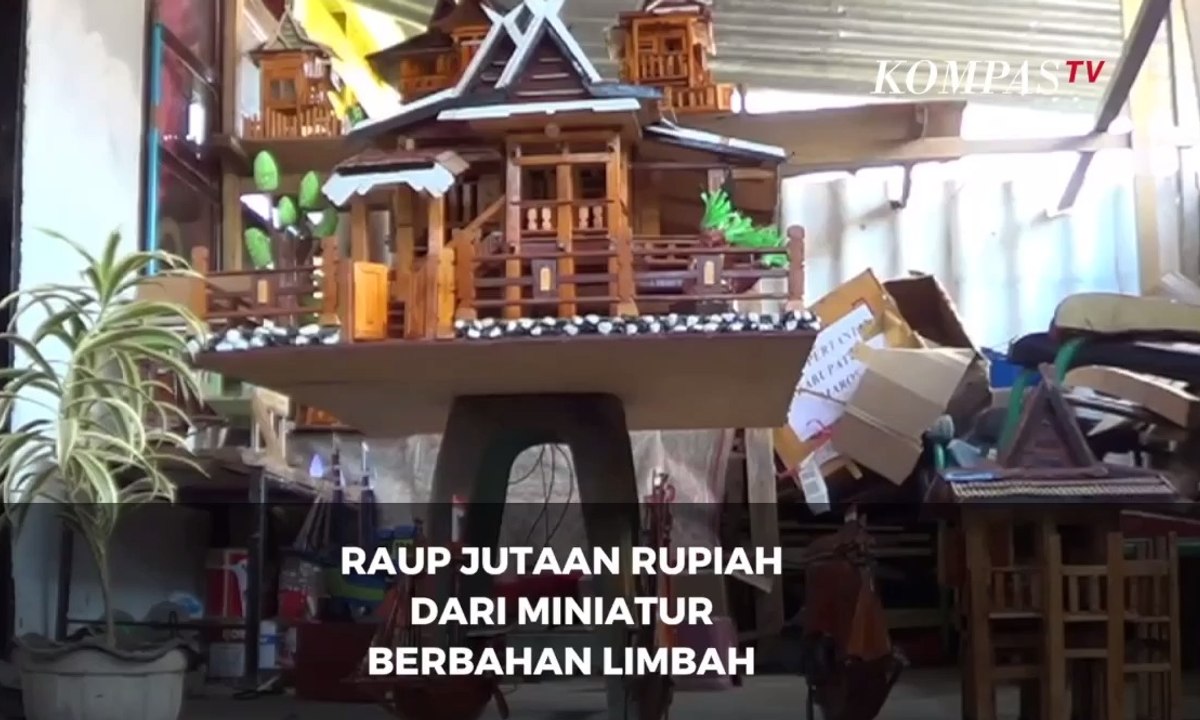 Raup Jutaan Rupiah dari Miniatur Berbahan Limbah