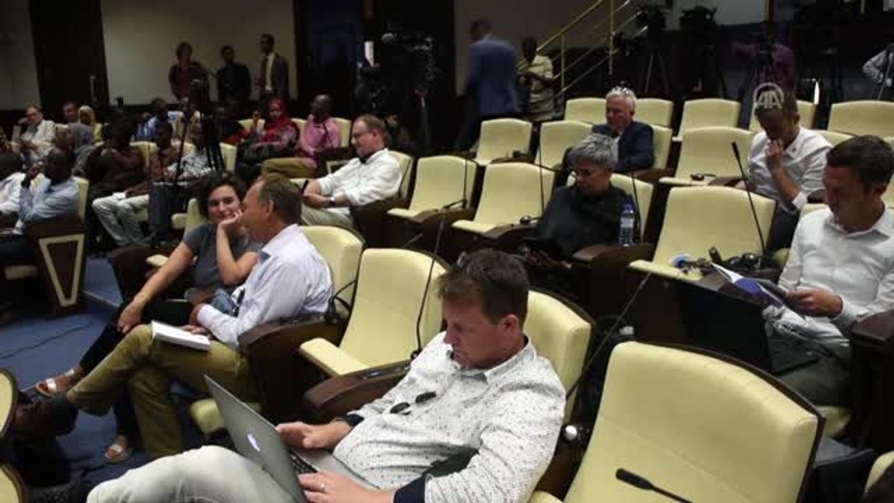 Almanya Dışişleri Bakanı Heiko Maas Sudan'da