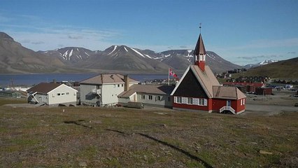 Degelo ameaça cemitério da vila mais a norte do mundo