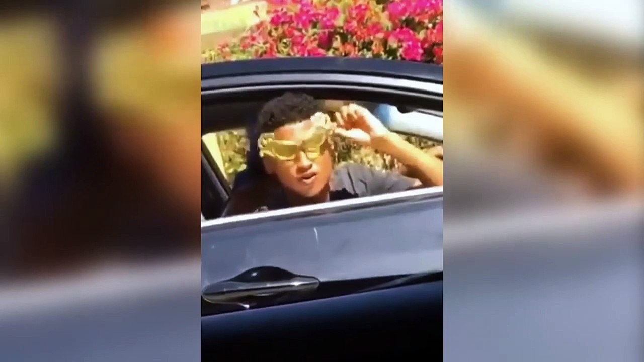 Anitta with Swae Lee - Poquito | Clipe Oficial | Just Vlogging Reaccion