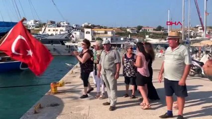 Barış elçisi kadın denizcilere yunanistan'da coşkulu karşılama
