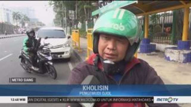 Pengemudi Ojek Online Mengaku Order Menurun Akibat Kenaikan Tarif