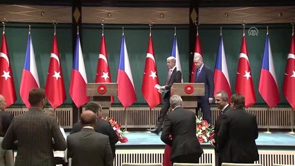 Cumhurbaşkanı Erdoğan : "Türkiye olarak dostumuz ve müttefikimiz Çekya ile ilişkilerimizi her...