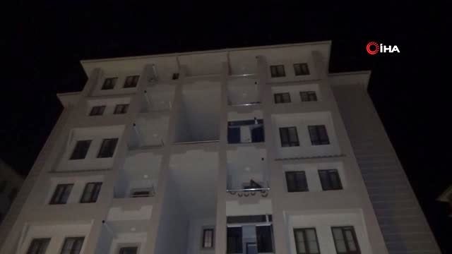 Karaman'da apartmanın merdiven boşluğuna düşen şahıs öldü