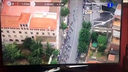 El helicóptero de la Vuelta a España desvela una plantación de marihuana en una azotea