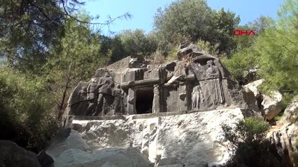 Antalya likya dönemi kaya mezarının tahrip edilmesine tepki