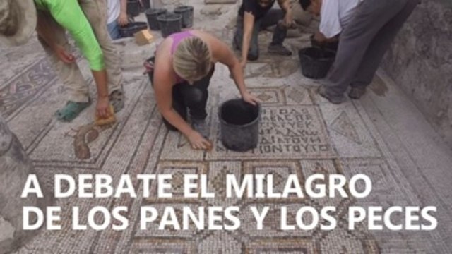 Mosaico hallado en Galilea abre debate sobre milagro de los panes y los peces