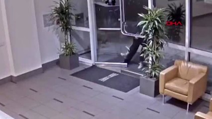 Genç kadına saldırdı; mahkeme 'zararsız' diyerek serbest bıraktı