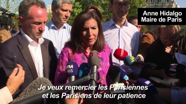 Hidalgo à vélo pour défendre les pistes cyclables dans Paris