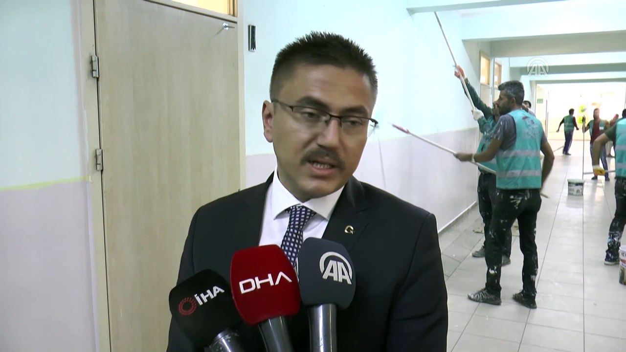 Yükümlüler, okulları yeni eğitim dönemine hazırlıyor - VAN