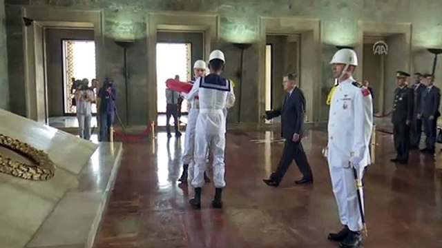 ABD'nin Ankara Büyükelçisi Satterfield Anıtkabir'i ziyaret etti