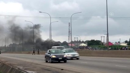Nijerya'da Güney Afrika'daki yabancılara yönelik saldırılar protesto edildi